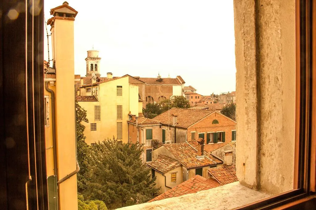 Ca' La Boheme Apartment Venice 0*,  İtalya